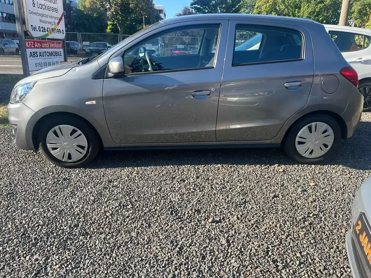 Gebraucht Mitsubishi Space Star Edition 71 PS (52 kW) 2017 Platinumgrau (m) Kleinwagen