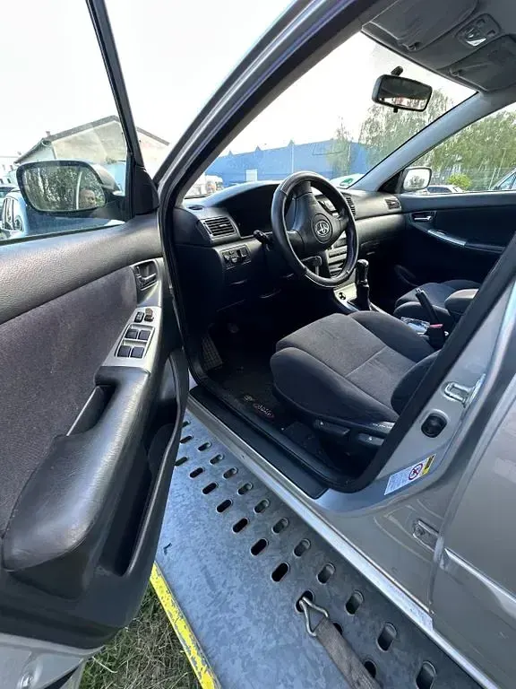 Gebraucht Toyota Corolla Sol 110 PS (80 kW) 2004 Gold Kombi