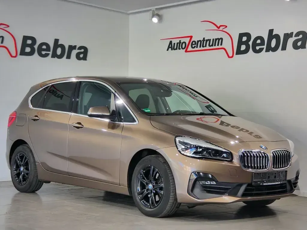 Gebraucht BMW 218 Active Tourer Performance 140 PS (102 kW) 2018 Beige Van / Kleinbus