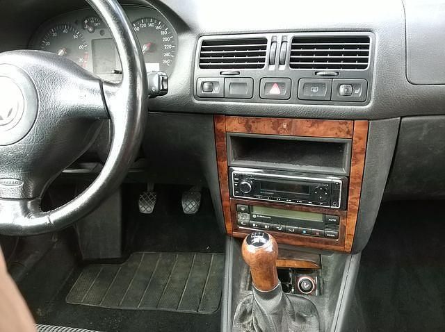 Gebraucht VW Bora 137 PS (100 kW) 1999 Silber metallic Limousine
