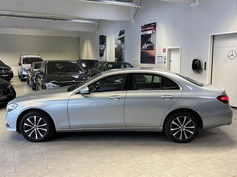 Gebraucht Mercedes E220 Exclusive 194 PS (142 kW) 2021 Silber Limousine