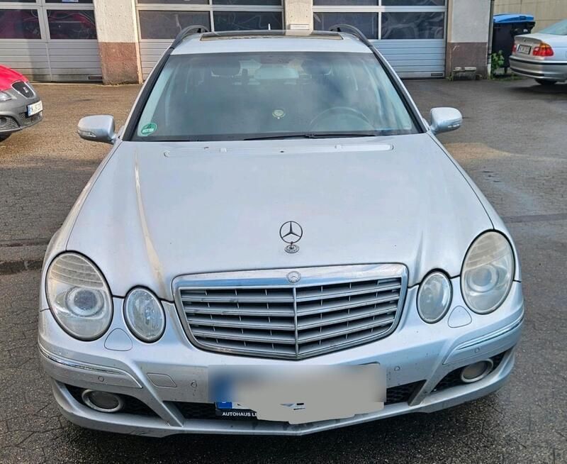 Grau Gebraucht 2008 Mercedes E220 Kombi | 2.000 € (Superpreis) - Bild 1/4