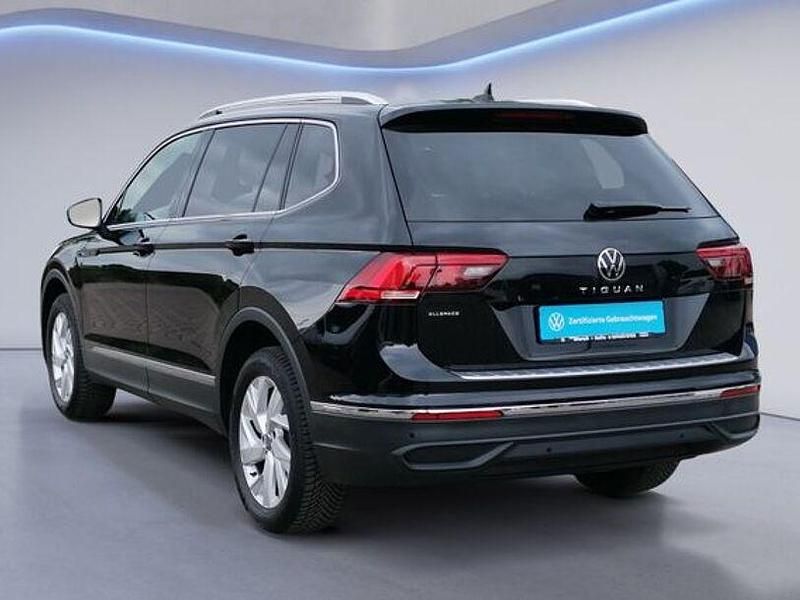 Gebraucht VW Tiguan Allspace Life 150 PS (110 kW) 2024 Deep black perleffekt SUV