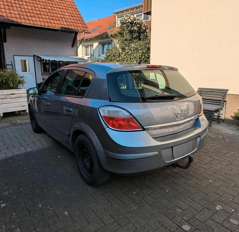 Gebraucht Opel Astra 105 PS (77 kW) 2004 Grau Kleinwagen