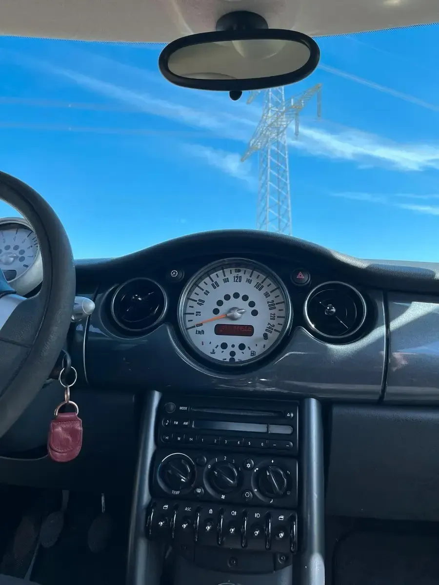 Brugt Mini ONE 90 HK (66 kW) 2003 Rød Hatchback
