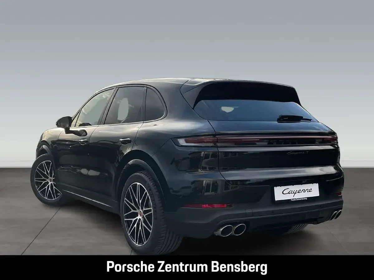 Gebraucht Porsche Cayenne 475 PS (349 kW) 2026 Chromitschwarz SUV