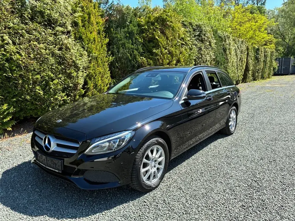 Second-hand Mercedes C220 170 CP (125 kW) 2017 Negru Berlinǎ