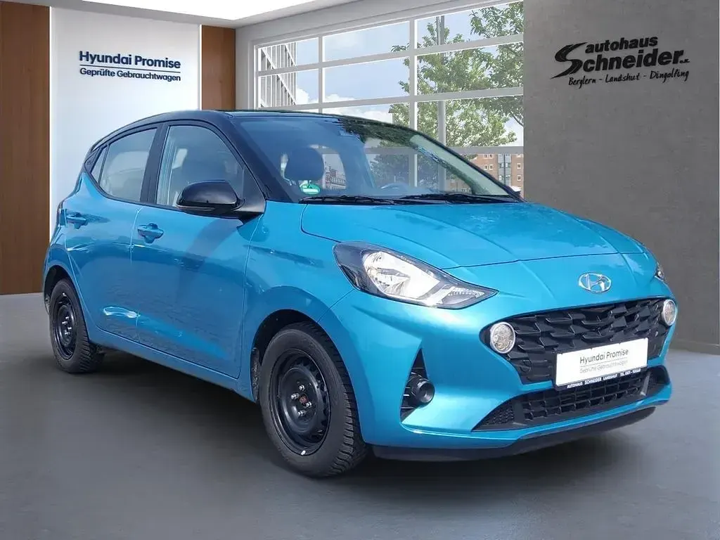 Gebraucht Hyundai i10 Comfort 84 PS (61 kW) 2023 Aqua turquoise Kleinwagen