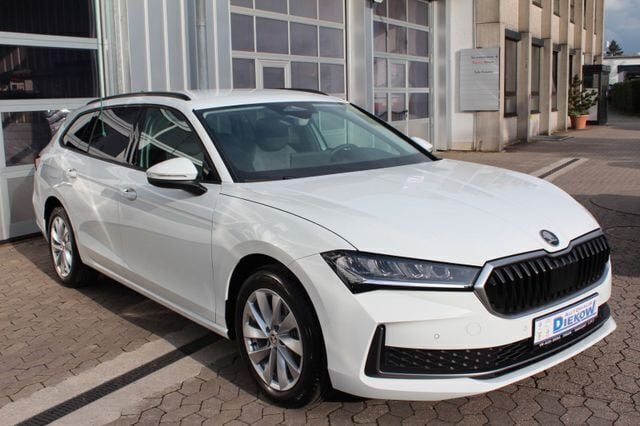 Weiß Neu 2024 Skoda Superb Selection Limousine | 37.500 € (Superpreis) - Bild 1/4