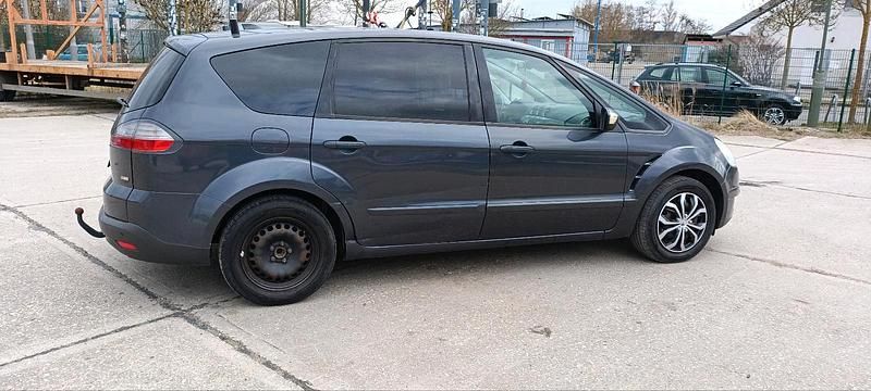 Gebraucht Ford S-MAX S 140 PS (102 kW) 2009 Schwarz Van / Kleinbus