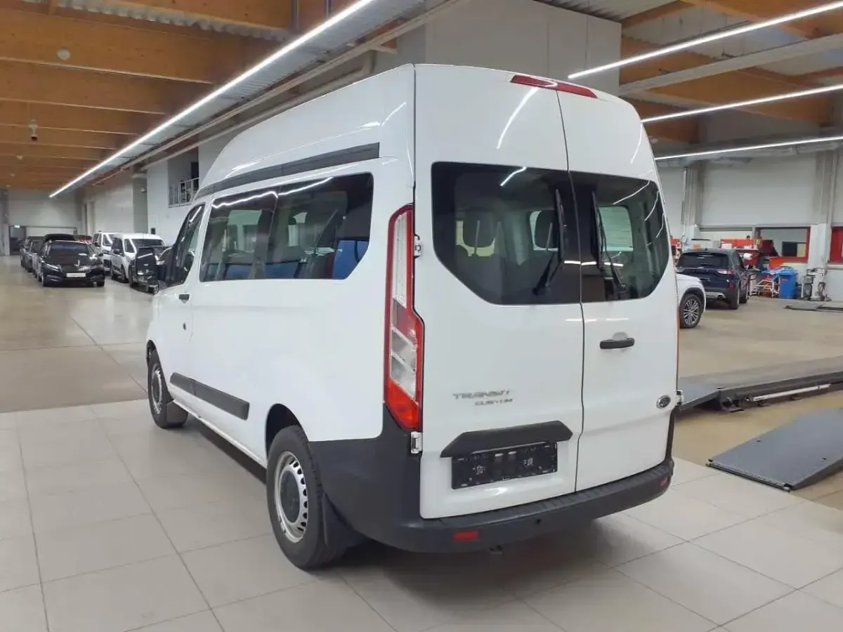 Gebraucht Ford Transit Custom 131 PS (96 kW) 2022 Weiß Van / Kleinbus