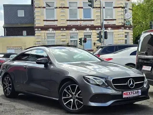 Gebraucht Mercedes E220 Avantgarde 194 PS (142 kW) 2019 Selenitgrau  metalliclack Coupé