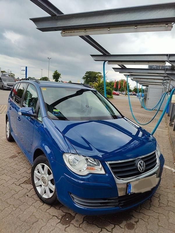 Blau Gebraucht 2008 VW Touran Trendline Van / Kleinbus | 3.450 € (Fairer Preis) - Bild 1/4