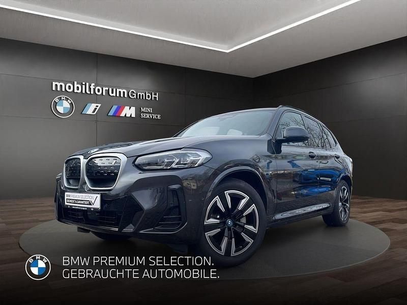 Grau Gebraucht 2024 BMW iX3 M Sport SUV | 47.712 € (Guter Preis) - Bild 1/4