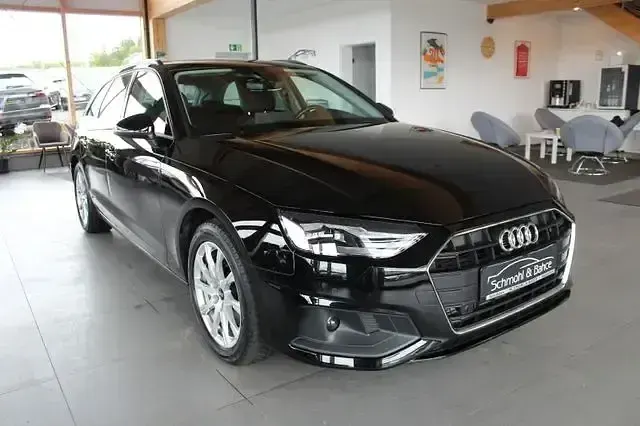 Używany Audi A4 Basis 204 KM (150 kW) 2024 Czarny Kombi
