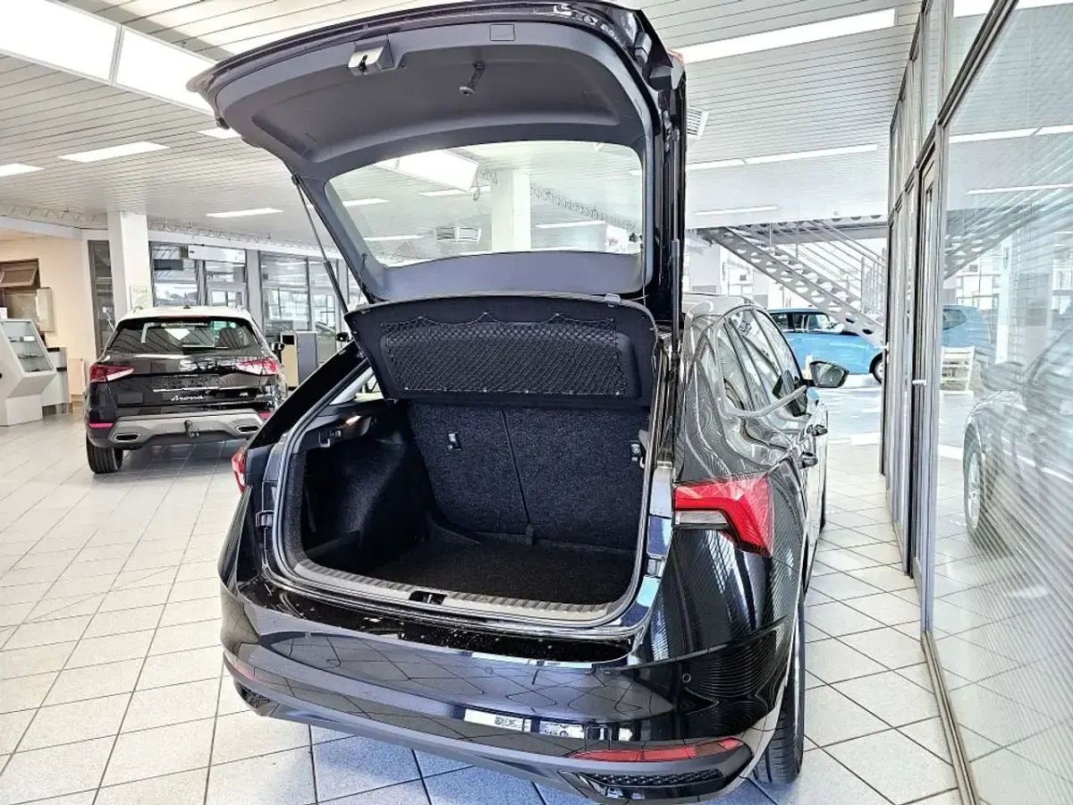 Neu Skoda Scala Selection 150 PS (110 kW) 2026 Blackmagicperleff. Kleinwagen