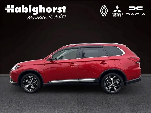 Gebraucht Mitsubishi Outlander Diamant Edition 150 PS (110 kW) 2019 Rot SUV