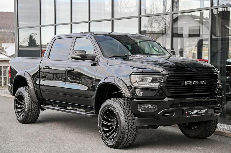 Gebraucht Dodge Ram 401 PS (294 kW) 2021 Schwarz Pickup
