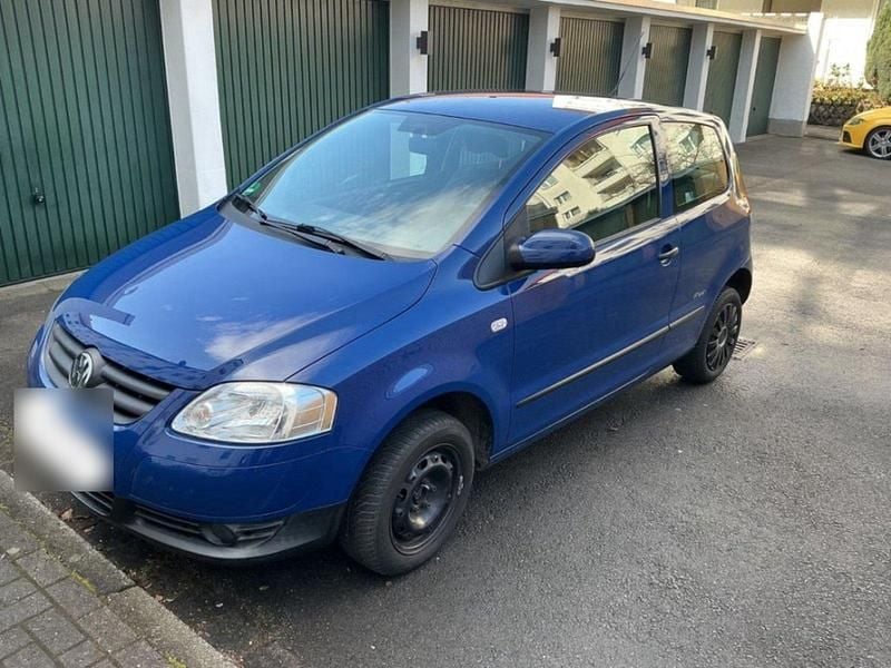 Gebraucht VW Fox 54 PS (39 kW) 2008 Blau Kleinwagen