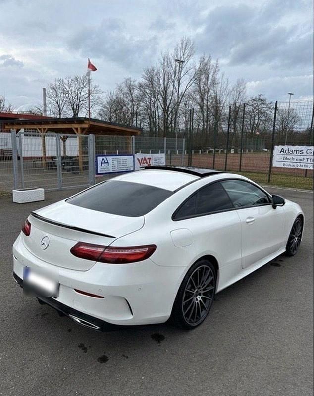 Gebraucht Mercedes E200 AMG line 184 PS (135 kW) 2017 Weiß Coupé