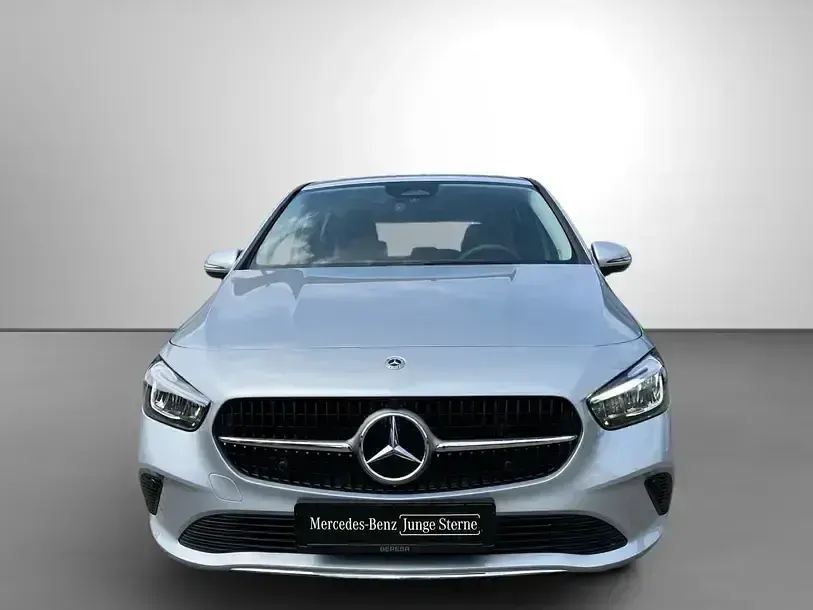 Gebraucht Mercedes B200 Progressive 163 PS (119 kW) 2025 Silber Kleinwagen