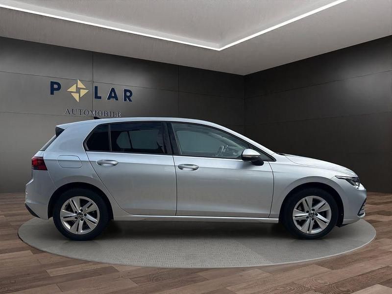 Gebraucht VW Golf VIII 90 PS (66 kW) 2020 Silber Limousine