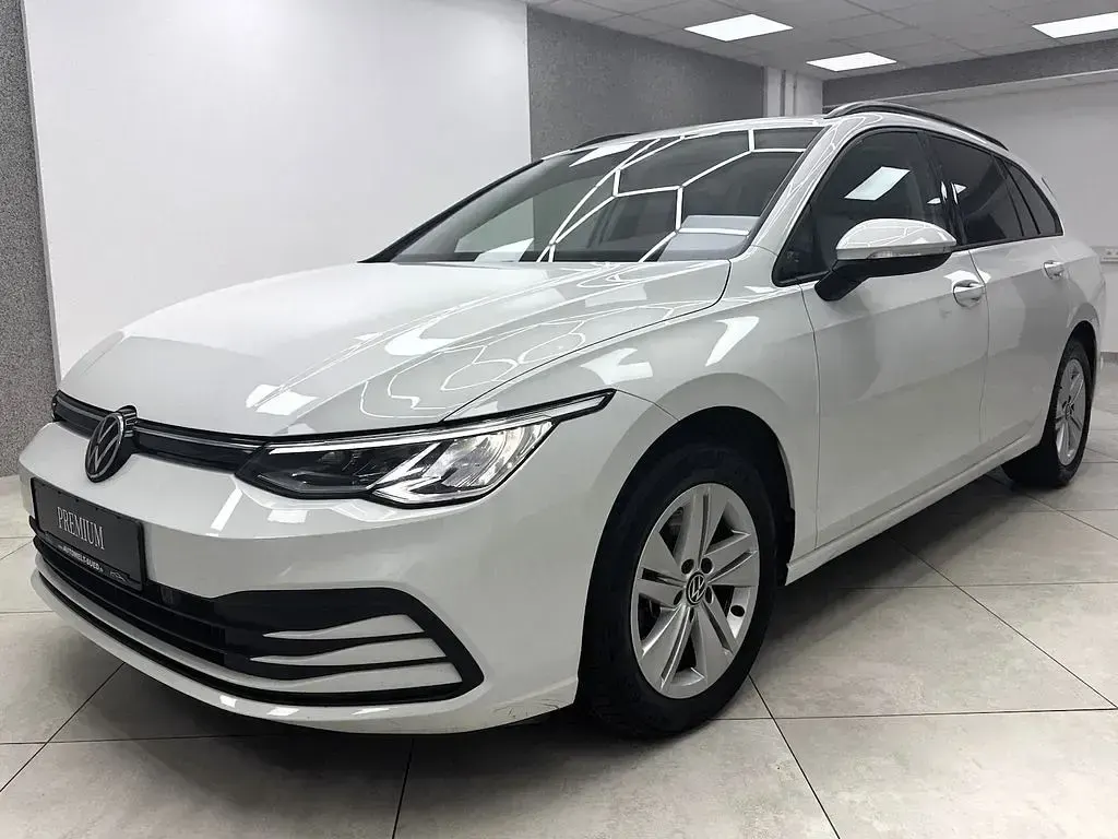Gebraucht VW Golf VII Life 150 PS (110 kW) 2021 Pure white Kleinwagen