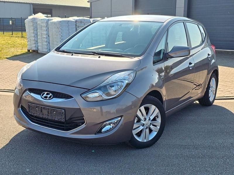 Gebraucht Hyundai ix20 Style 125 PS (91 kW) 2014 Braun Kleinwagen