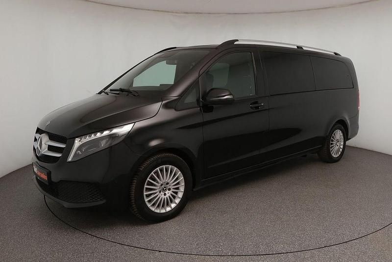 Gebraucht Mercedes V300 237 PS (174 kW) 2024 Schwarz Van / Kleinbus