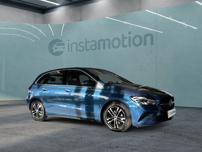 Blau Gebraucht 2023 Mercedes B180 Progressive Van / Kleinbus | 32.250 € (Teuer) - Bild 1/4