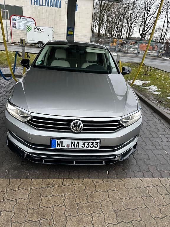 Gebraucht VW Passat Highline 150 PS (110 kW) 2015 Grau Limousine