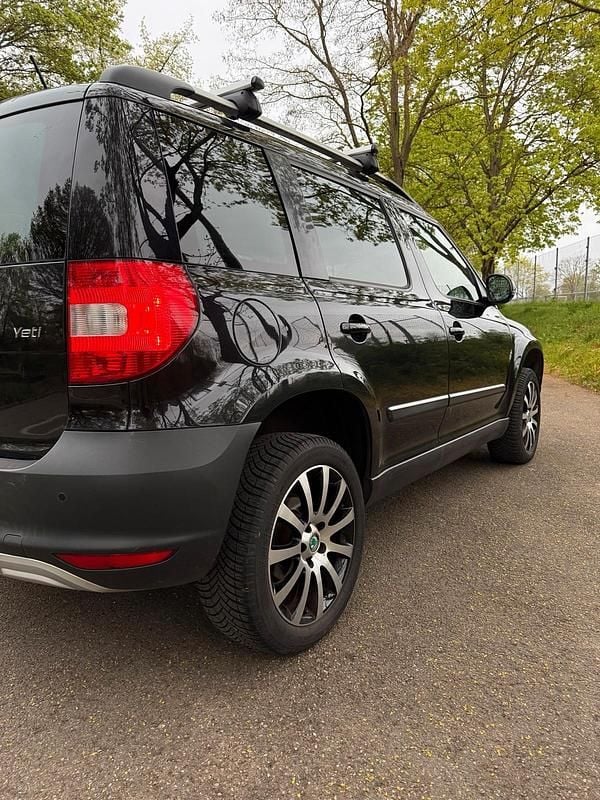 Gebraucht Skoda Yeti 110 PS (80 kW) 2013 Schwarz SUV