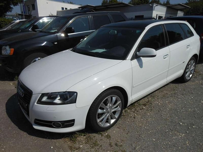 Second-hand Audi A3 Ambition 105 CP (77 kW) 2012 Alb Hatchback