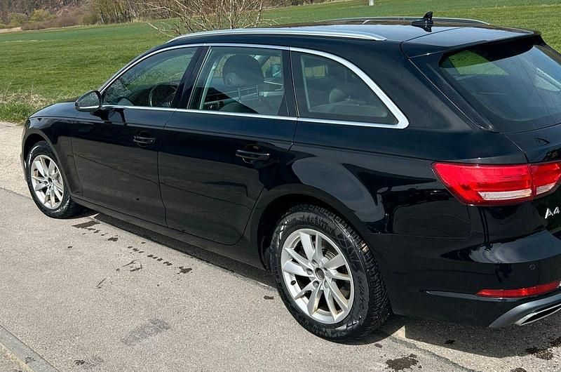 Gebraucht Audi A4 Sport 190 PS (139 kW) 2019 Schwarz Kombi