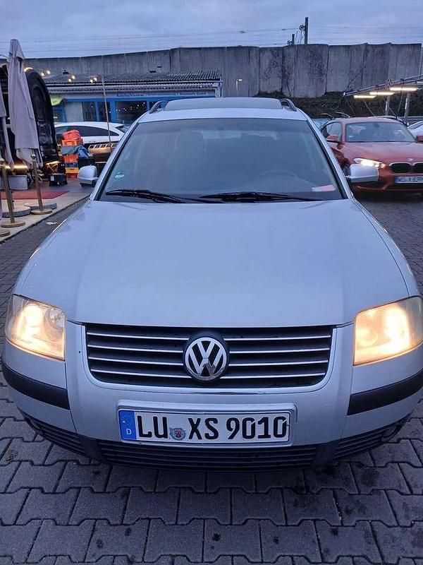 Gebraucht 2000 VW Passat Edition Limousine | 1.500 € (Guter Preis) - Bild 1/4