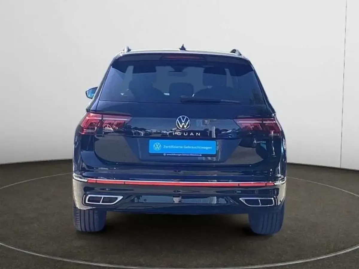 Gebraucht VW Tiguan R-line 190 PS (139 kW) 2023 Schwarz SUV