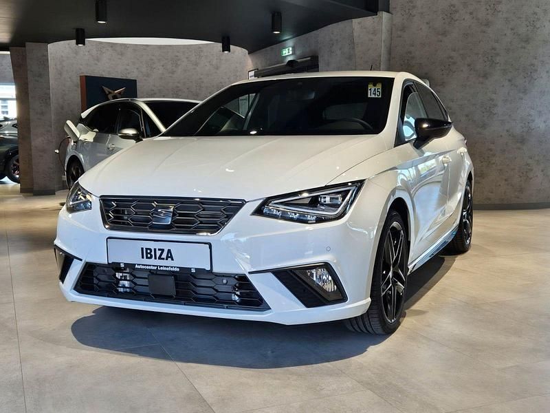 Weiß Neu 2025 Seat Ibiza Black Edition Kleinwagen | 29.590 € (Teuer) - Bild 1/4