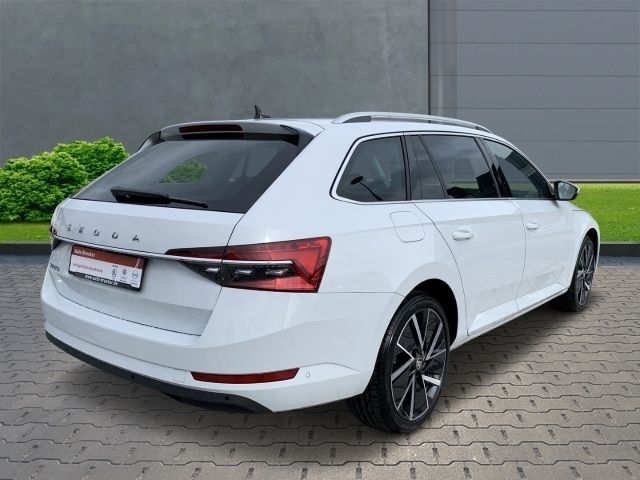 Gebraucht Skoda Superb Style 150 PS (110 kW) 2023 Weiss Kombi