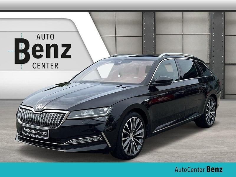 Schwarzmagic perleffekt met. Gebraucht 2021 Skoda Superb LAURIN & KLEMENT Kombi | 26.890 € (Fairer Preis) - Bild 1/4