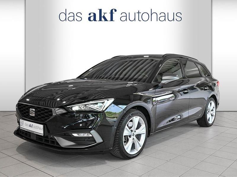 Mitternachtsschwarz Gebraucht 2023 Seat Leon ST FR Kombi | 24.950 € (Fairer Preis) - Bild 1/4