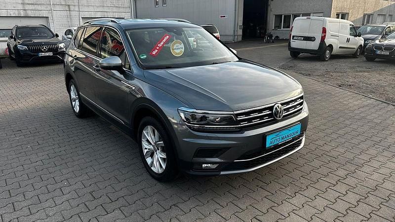 Grau Gebraucht 2018 VW Tiguan Allspace Highline SUV | 21.000 € (Fairer Preis) - Bild 1/4