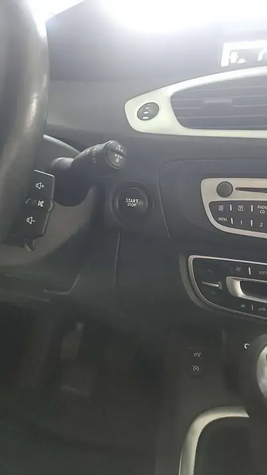 Gebraucht Renault Scénic III Avantage 111 PS (81 kW) 2009 Kombi