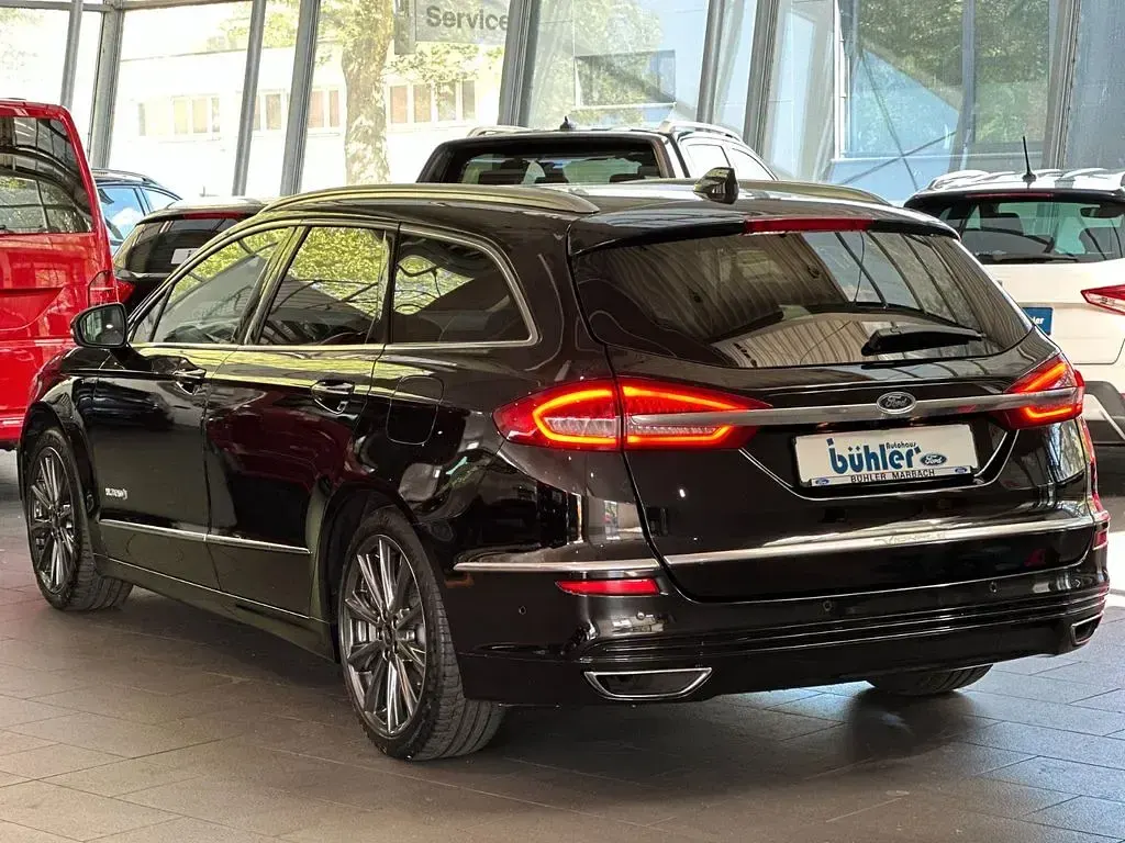 Gebraucht Ford Mondeo Vignale 188 PS (138 kW) 2020 Schwarz Limousine