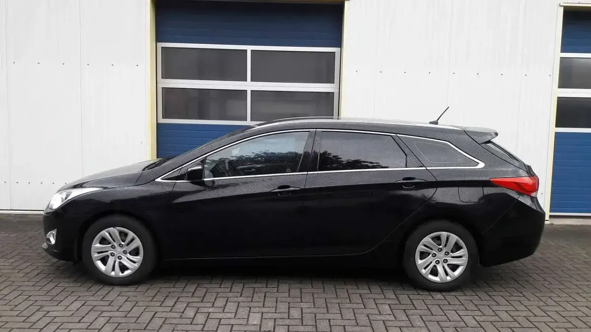 Gebraucht Hyundai i40 136 PS (100 kW) 2014 Schwarz Kombi