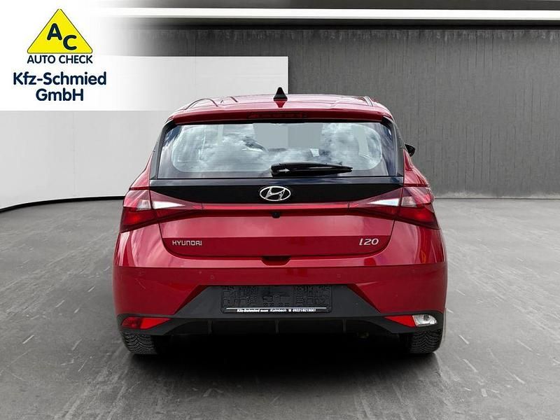 Gebraucht Hyundai i20 Trend 101 PS (74 kW) 2024 Rot Kleinwagen