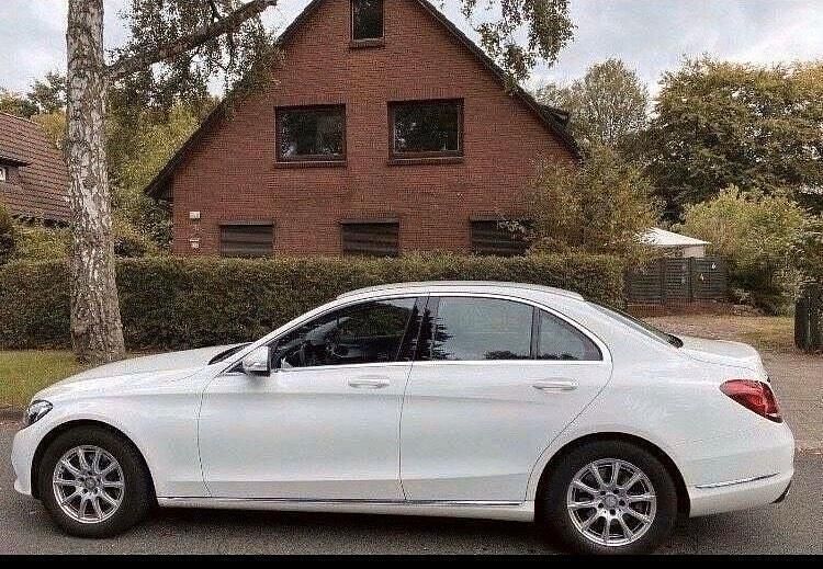 Second-hand Mercedes 190 2014 Alb Berlinǎ