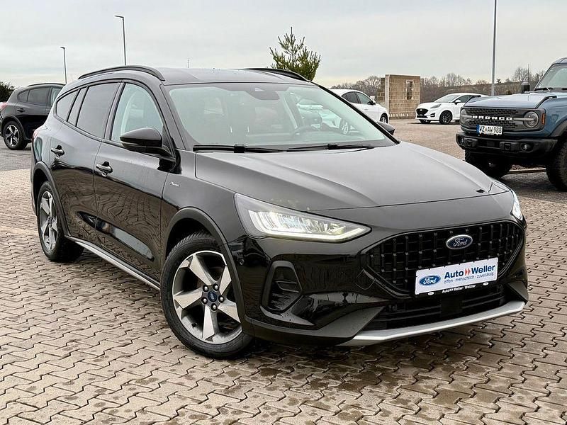 Gebraucht Ford Focus Active 125 PS (91 kW) 2024 Schwarz Limousine