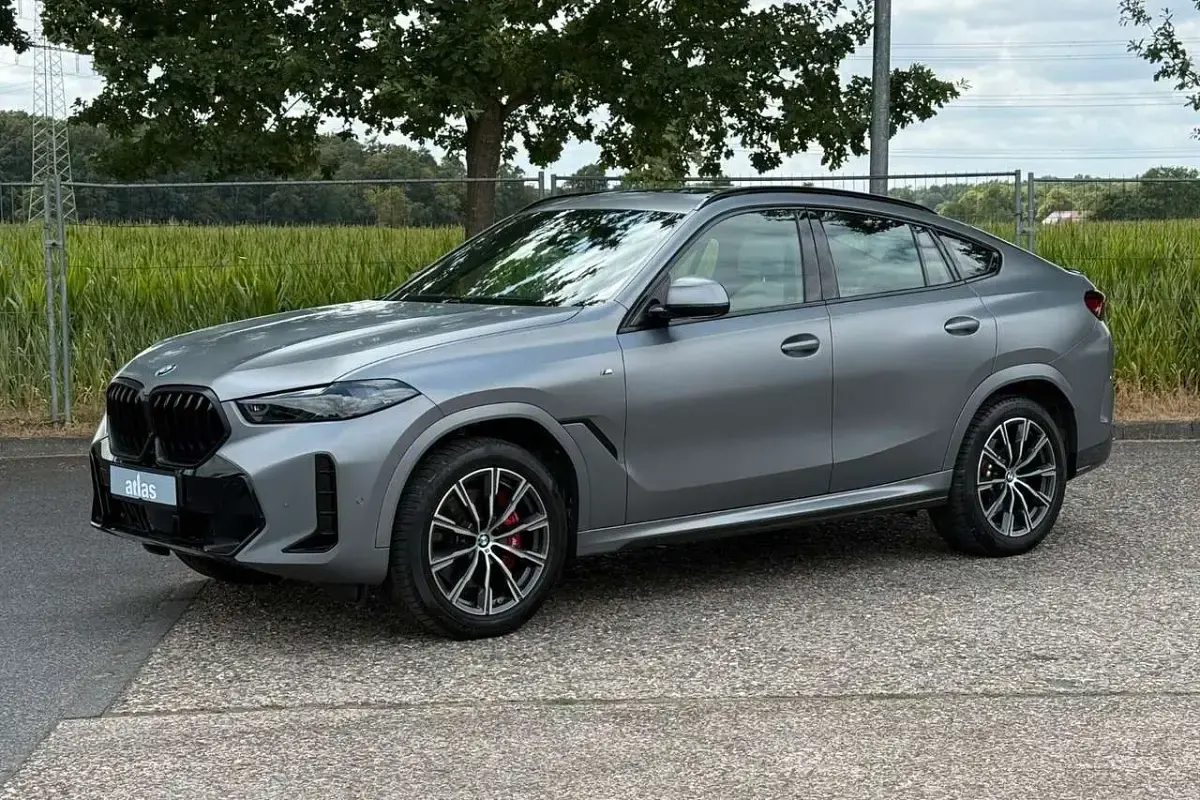 Gebraucht BMW X6 M M Sport 381 PS (280 kW) 2024 Bmw individual frozen pure gre SUV