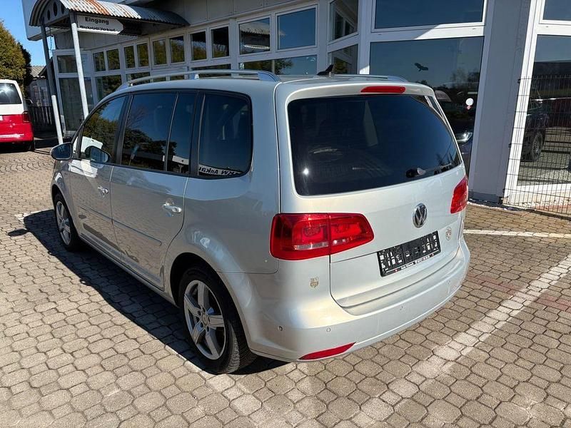 Gebraucht VW Touran Cup 140 PS (102 kW) 2015 Gold Van / Kleinbus