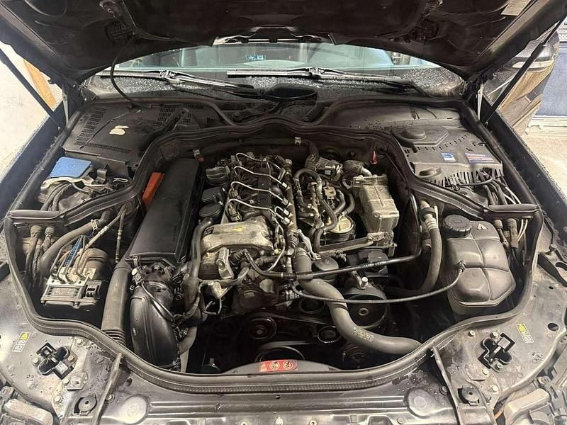 Gebraucht Mercedes E220 170 PS (125 kW) 2007 Schwarz Kombi